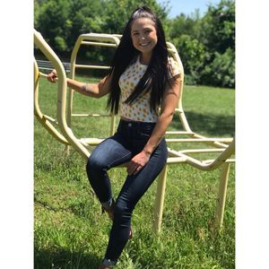 Meet your Posher, Angie